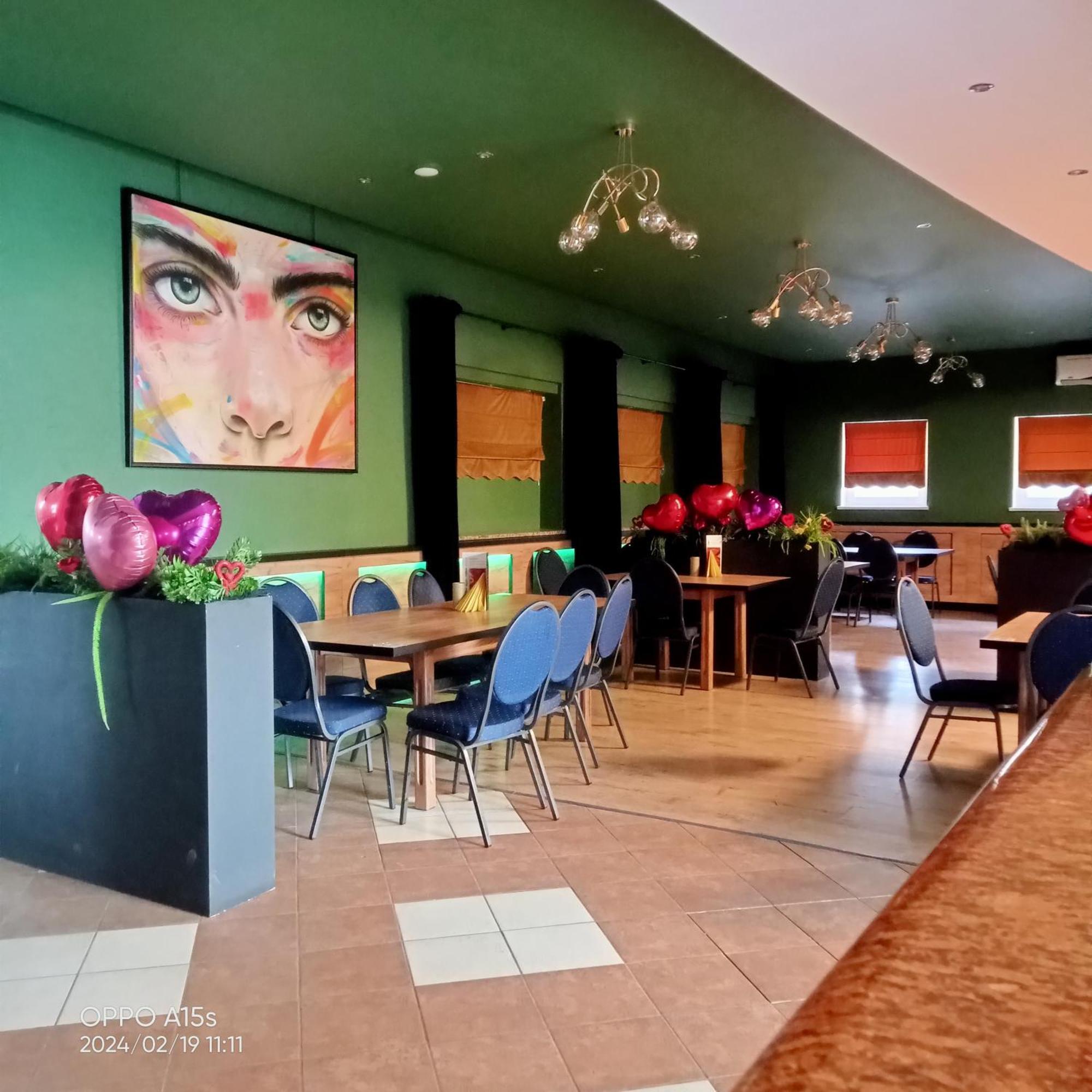 Hotel Miodowy Dzierżoniów Kültér fotó