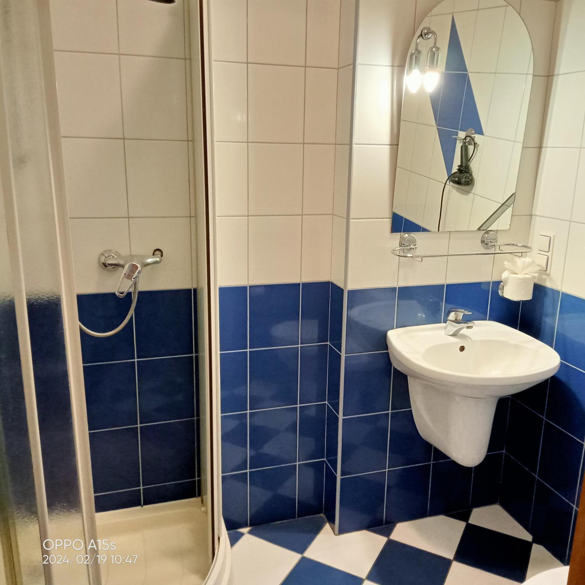 Hotel Miodowy Dzierżoniów Kültér fotó